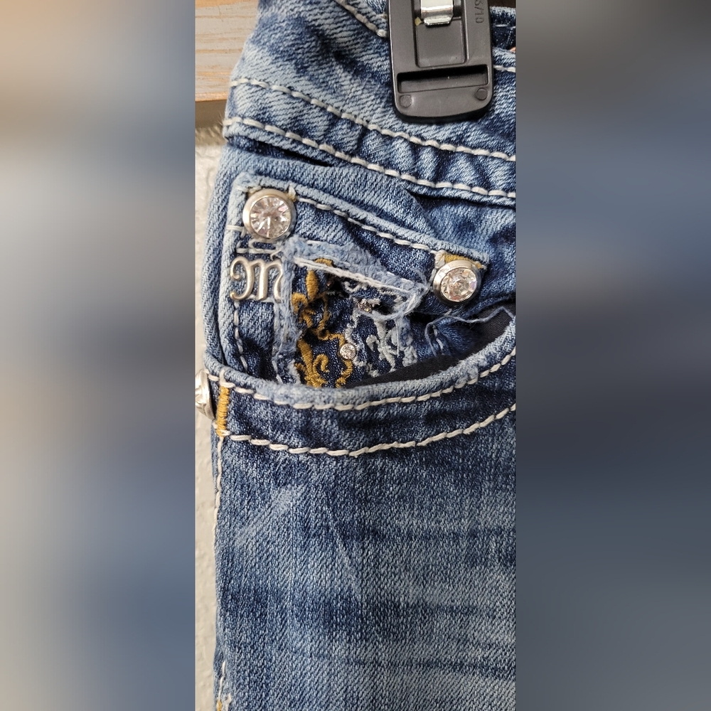 Miss Me  Distressed Bootcut Jeans Size 27 - Picture 5 of 14